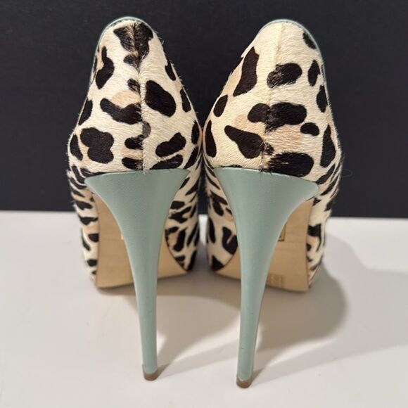 Women’s Heels - Picture 4 of 12